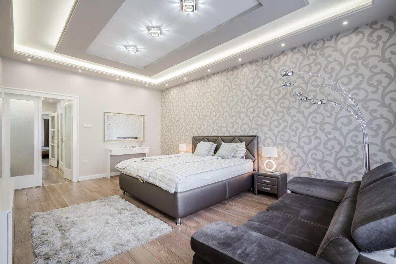 Bpr Ethereal Panoramic Suite With A/C & Balcony Boedapest Buitenkant foto
