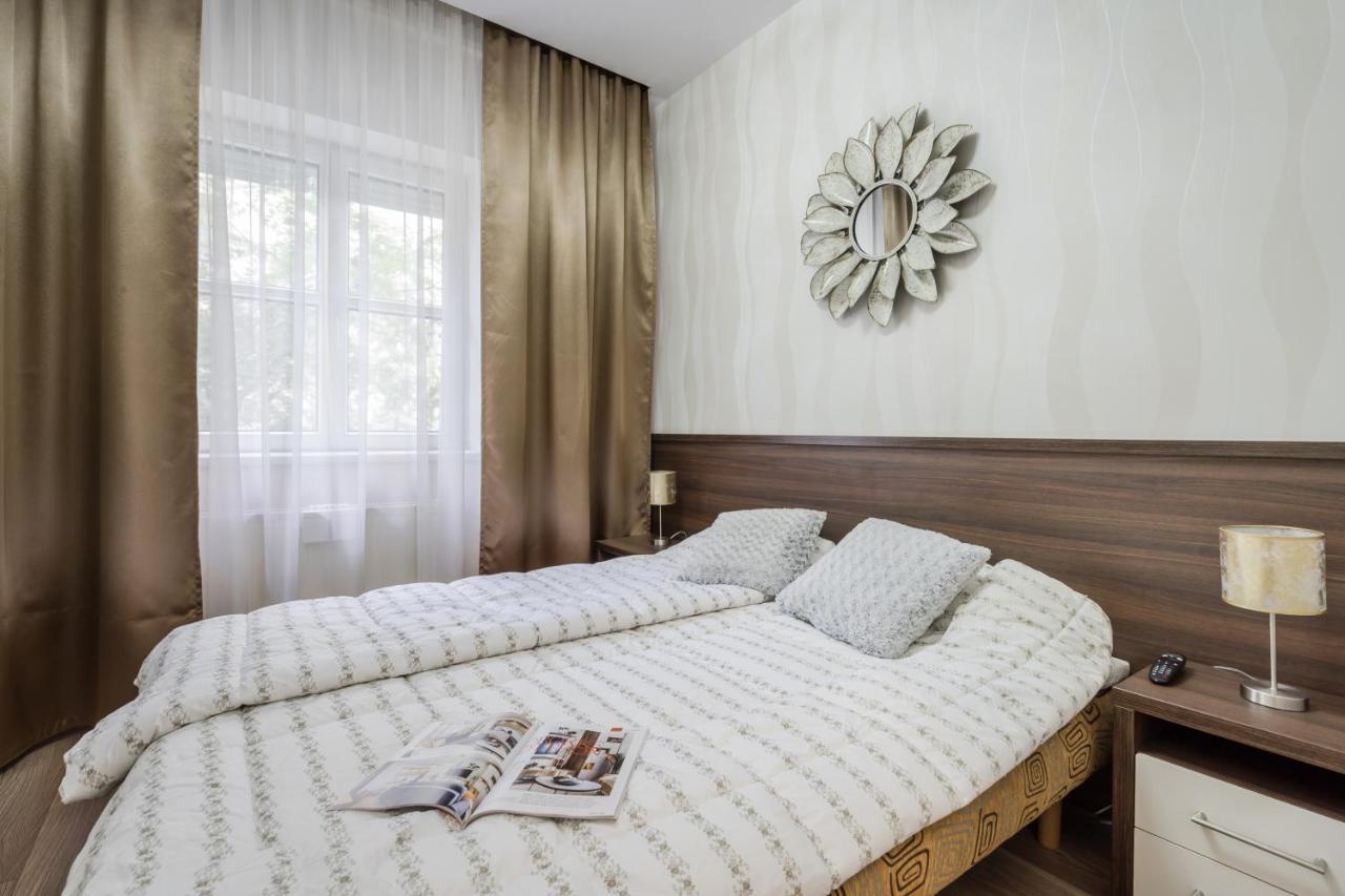 Bpr Ethereal Panoramic Suite With A/C & Balcony Boedapest Buitenkant foto
